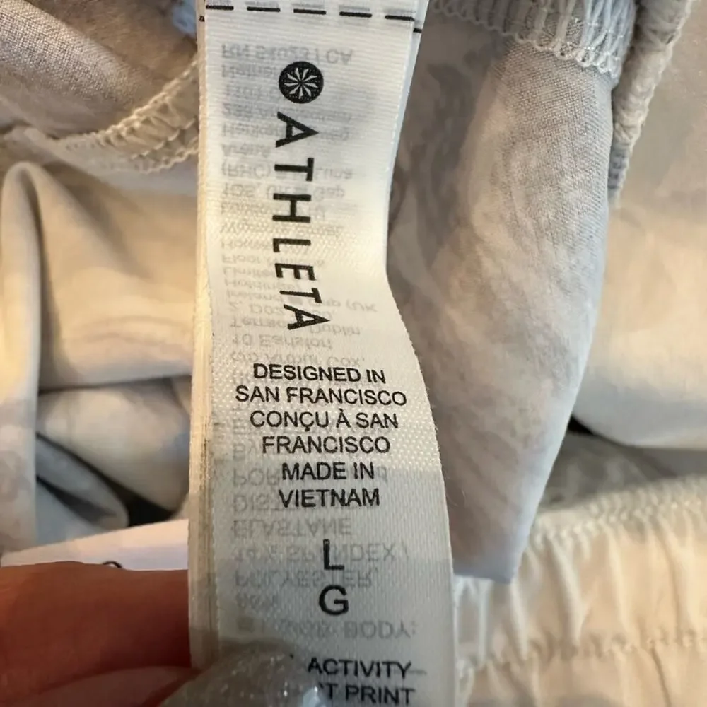Athleta All Activity Shorts Marble Print Blue Purple White Size Large